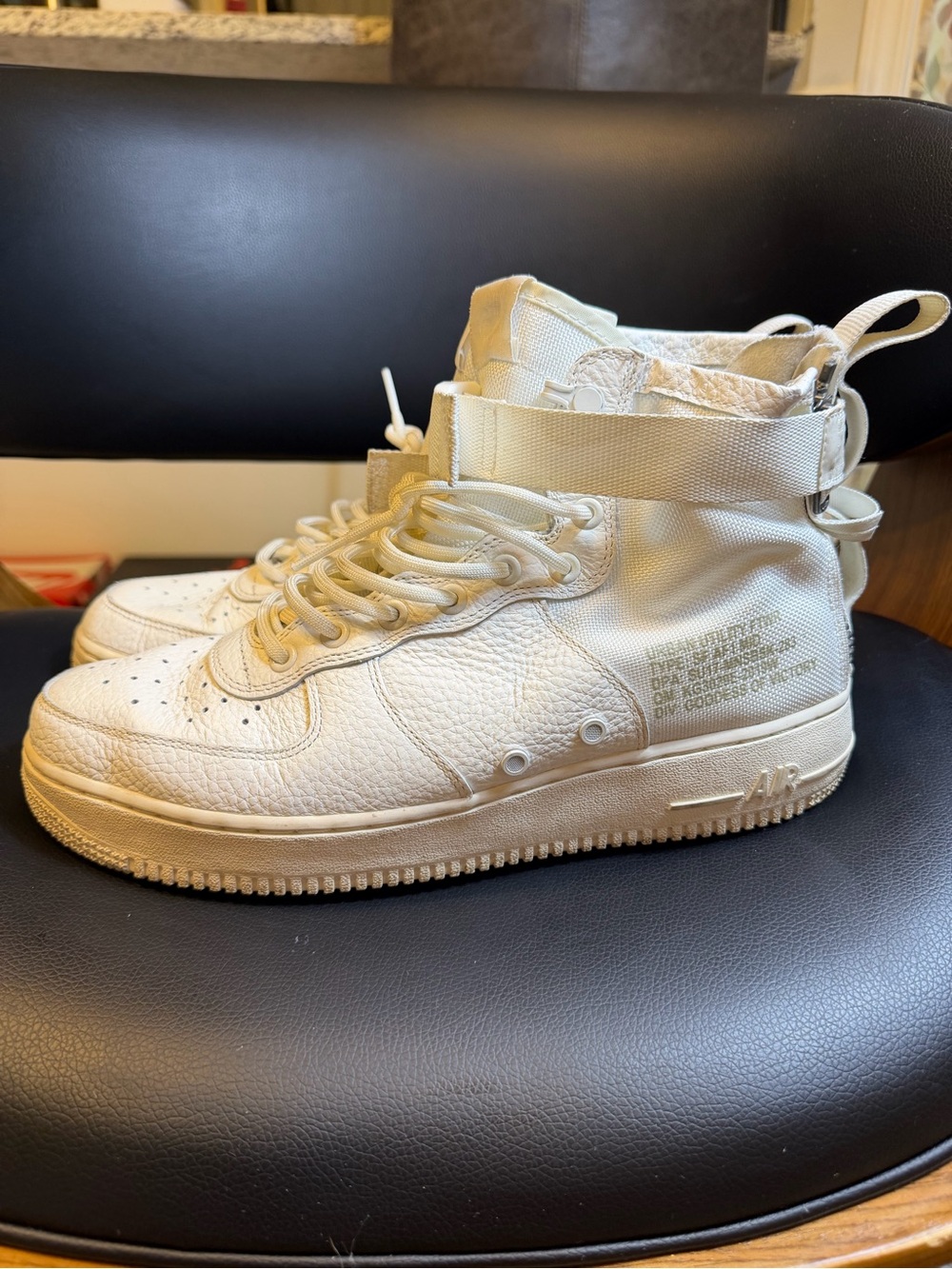 Nike SF Air Force 1 Mid 'Triple Ivory' (Style Code: AA6655-100) Size 10